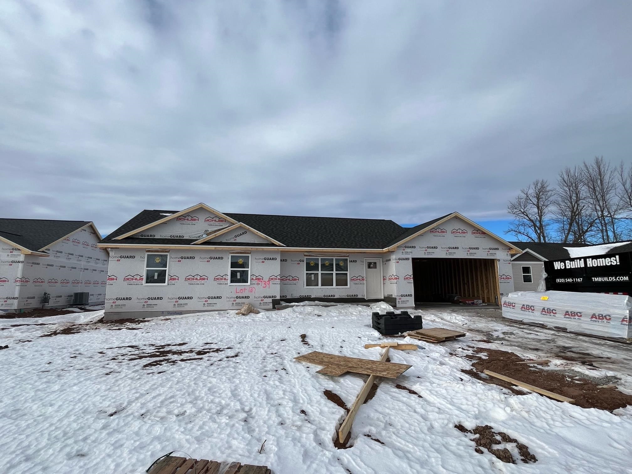 1739 Sovereign Way Neenah, WI 54956 - Photo 1 of 7