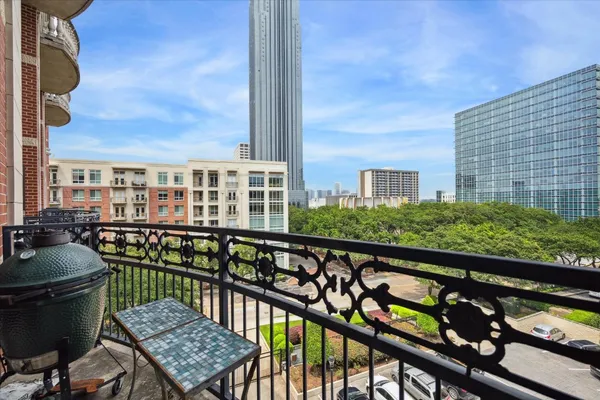 $4,500 | 5005 Hidalgo Street, Unit 601, Houston, TX 77056