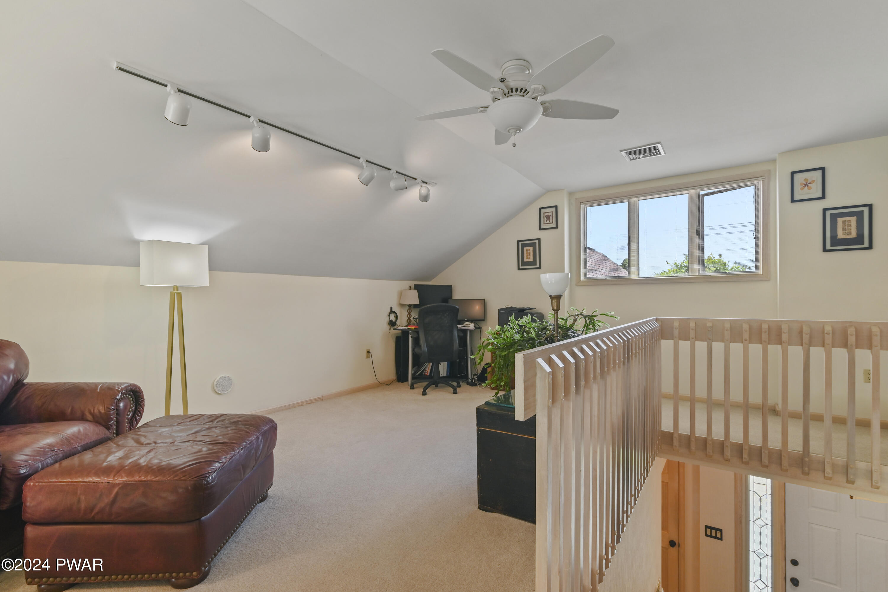 916 Clearview Road Moscow, PA 18444 - Photo 40 of 61 Open Loft Space