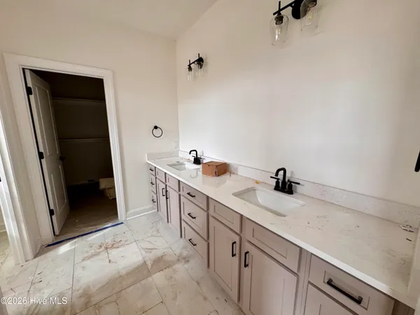 $449,900 | 4142 Dixon Road, Grimesland, NC 27837