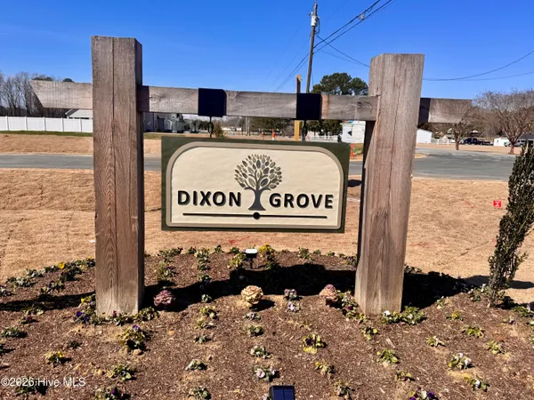 $449,900 | 4142 Dixon Road, Grimesland, NC 27837