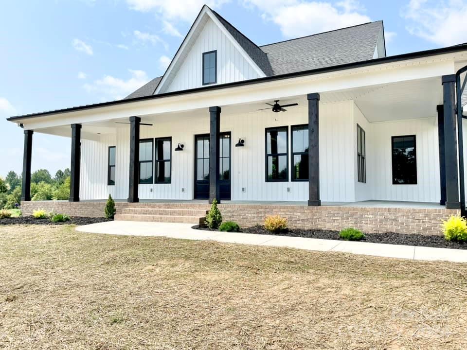 3399 East Maiden Road, Unit 3 Maiden, NC 28650 - Photo 3 of 33 Gallery Image 3