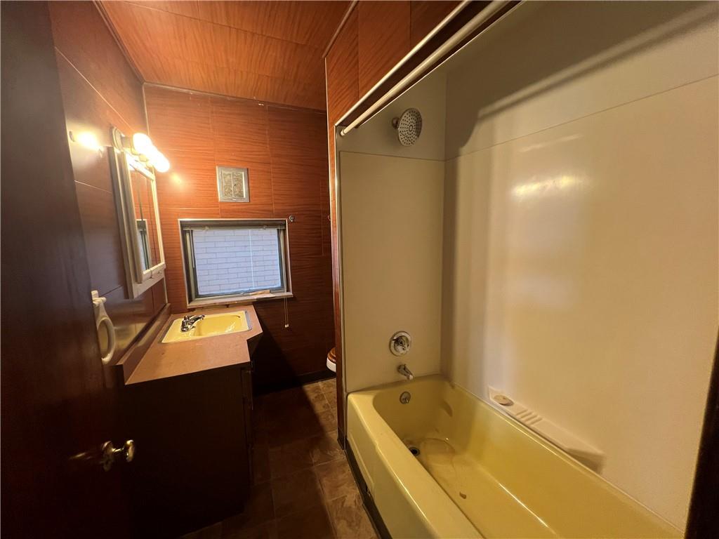 114 Hampton Street Wall, PA 15148 - Photo 31 of 44