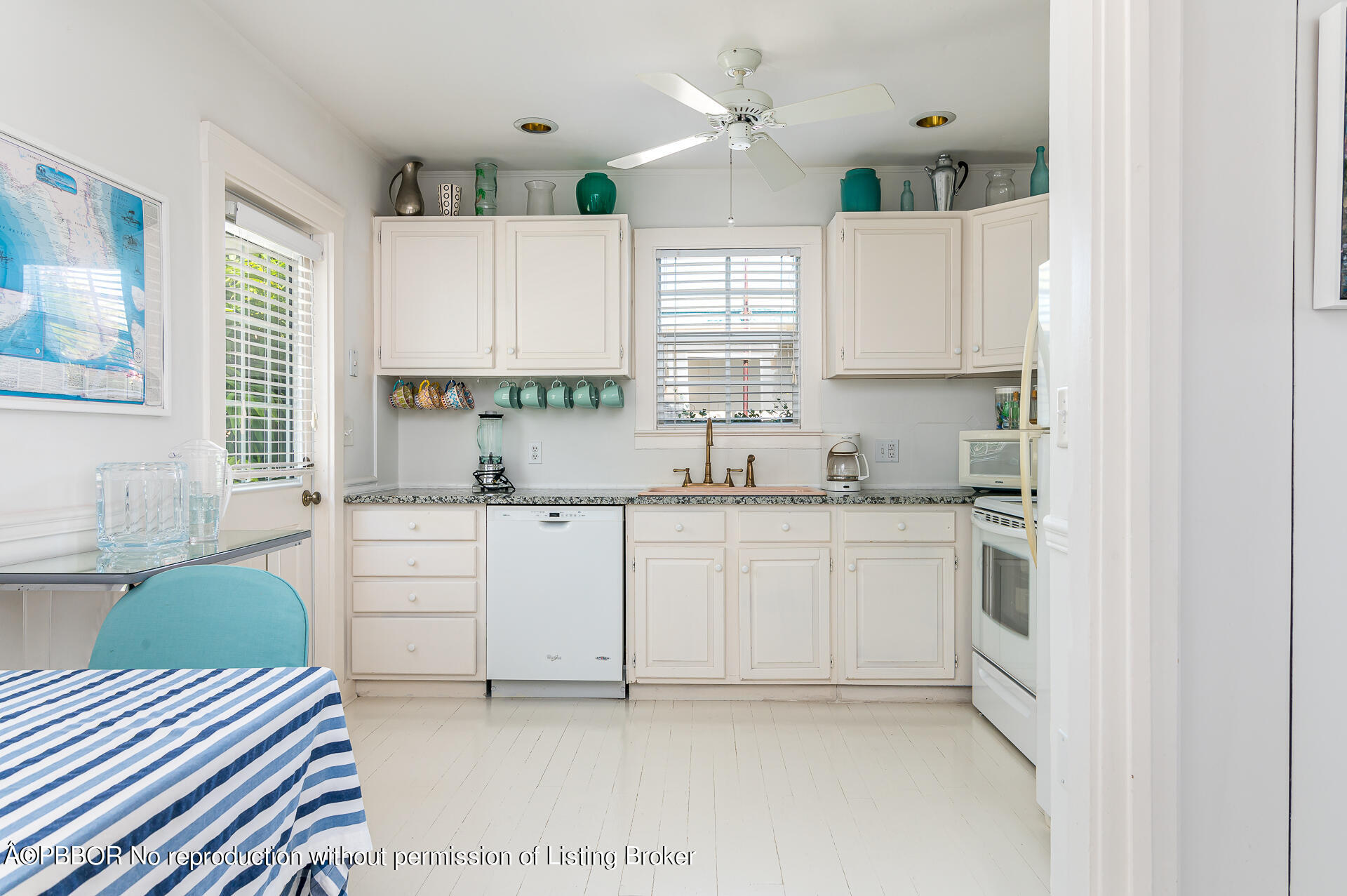 312 Puritan Road West Palm Beach, FL 33405 - Photo 14 of 27 Kitchen
