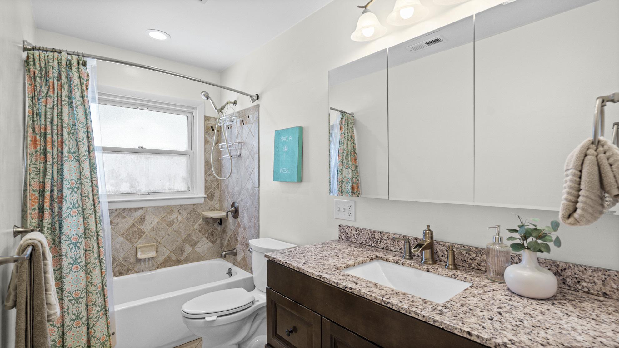 8930 Parlo Road Baltimore, MD 21236 - Photo 22 of 36 Full Hall Bathroom