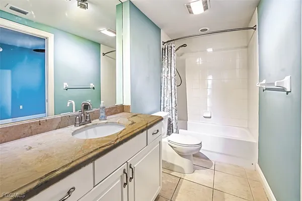 $3,200 | 2104 West First Street, Unit 1004, Fort Myers, FL 33901