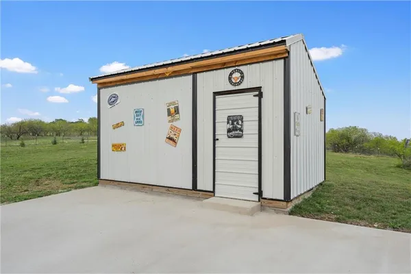 $1,500,000 | 1227 Alexander Road, Moody, TX 76557