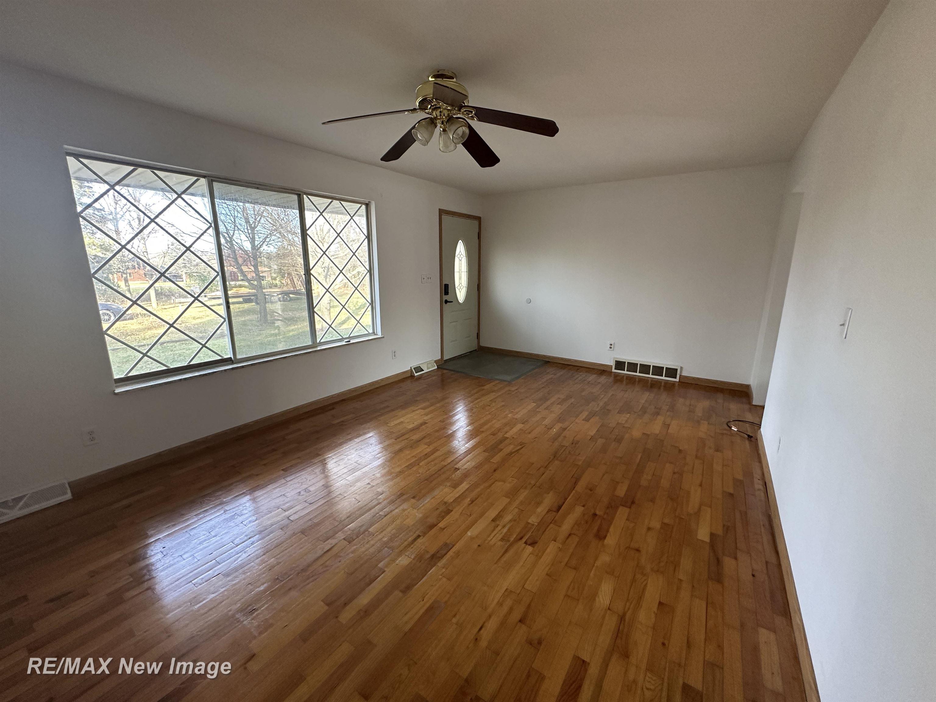 4085 Birch Run Road Millington, MI 48746 - Photo 5 of 38