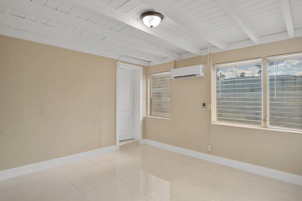 591 Oleander Road Lake Worth, FL 33462 - Photo 19 of 43 Sun Room.2.JPEG-SMALL