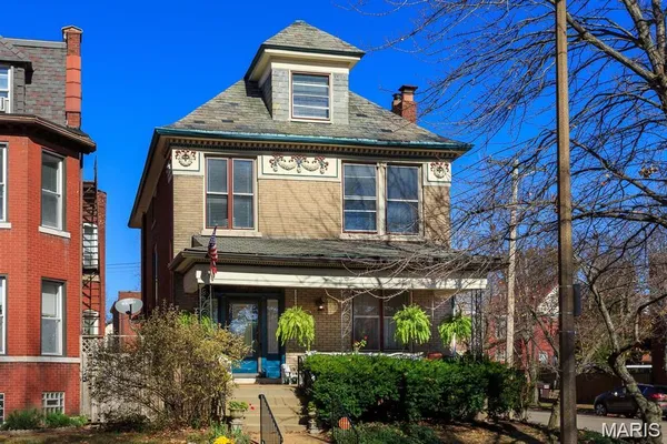 $489,000 | 3401 Pestalozzi Street, St. Louis, MO 63118