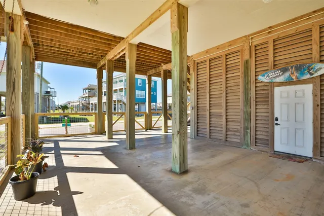 $550,000 | 862 Gregory, Port Bolivar, TX 77650