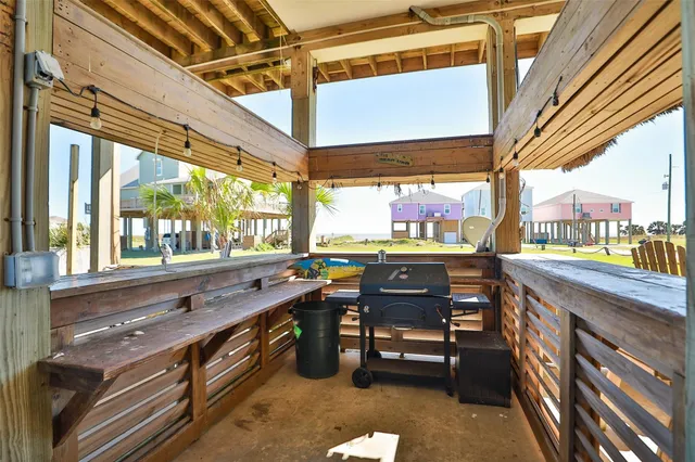 $550,000 | 862 Gregory, Port Bolivar, TX 77650