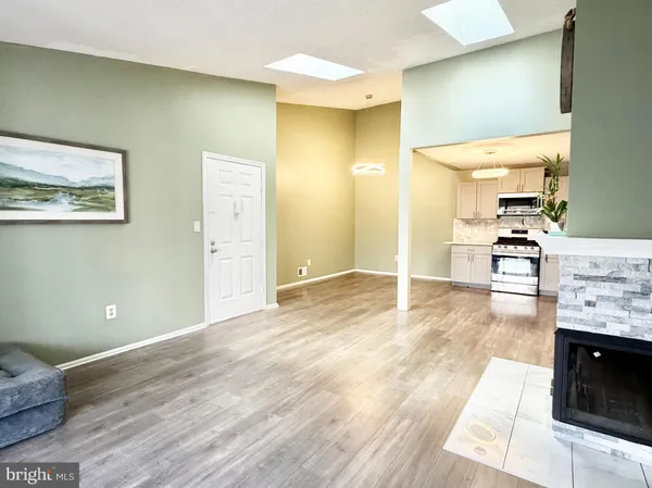 $2,300 | 21 Joyner Court, Lawrenceville, NJ 08648