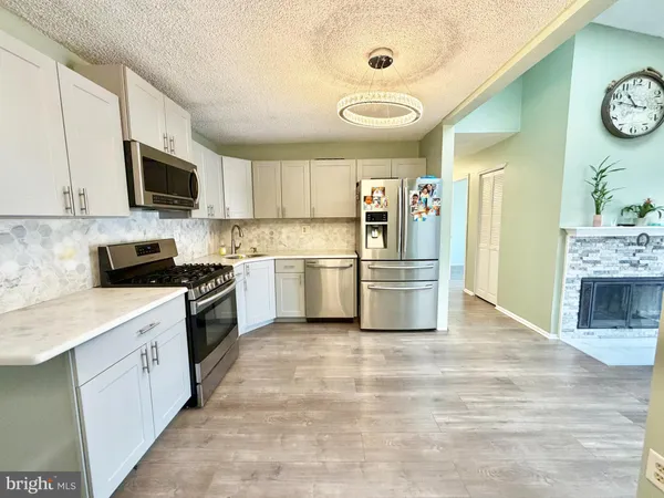 $2,300 | 21 Joyner Court, Lawrenceville, NJ 08648