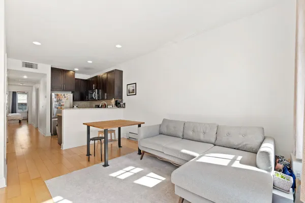 $3,400 | 110 Tidewater Street, Unit 2B, Jersey City, NJ 07302