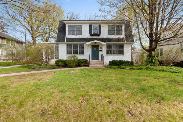 $595,000 | 311 Temple Avenue, Highland Park, IL 60035