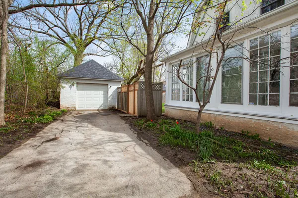 $595,000 | 311 Temple Avenue, Highland Park, IL 60035
