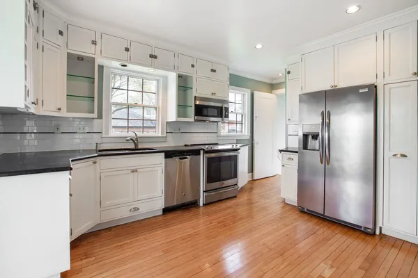 $595,000 | 311 Temple Avenue, Highland Park, IL 60035