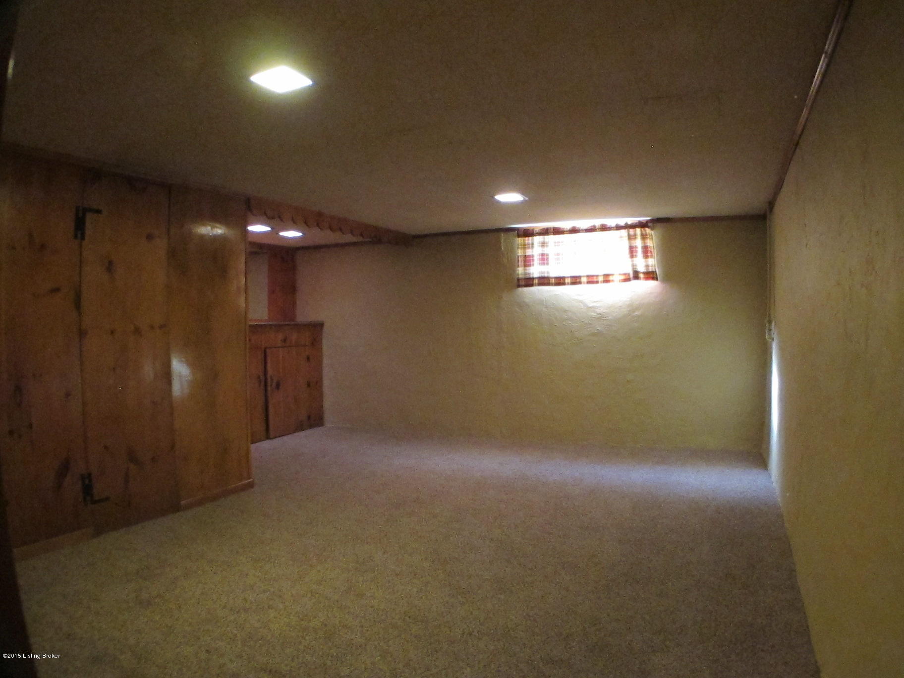 8351 Walker Road Louisville, KY 40258 - Photo 12 of 15 IMG_6005.JPG