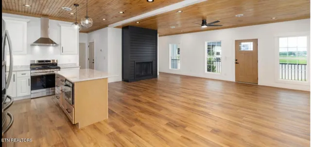 $614,900 | 12126 Lasalle Court, Glade Spring, VA 24340