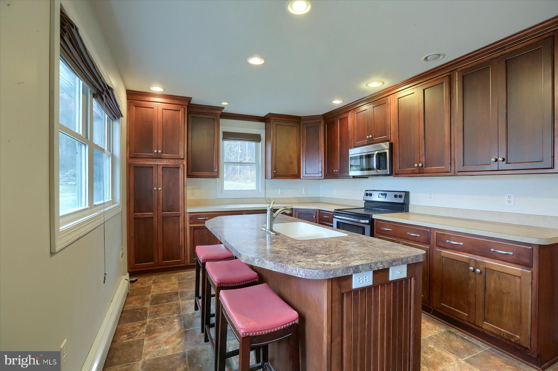 885 Mt Zion Road Dillsburg, PA 17019 - Photo 5 of 36