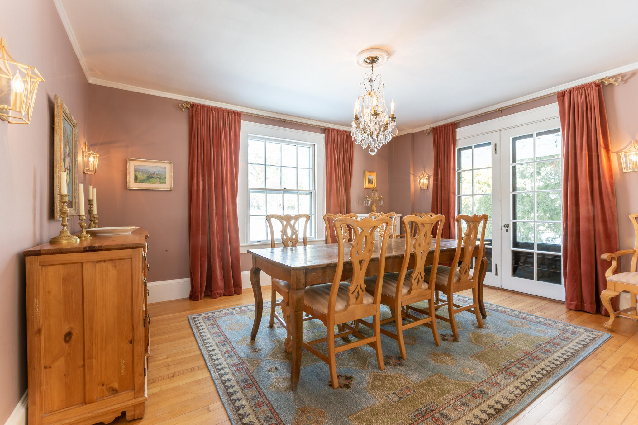 295 Foreside Road Falmouth, ME 04105 - Photo 11 of 32 295 Foreside Road Dining Room