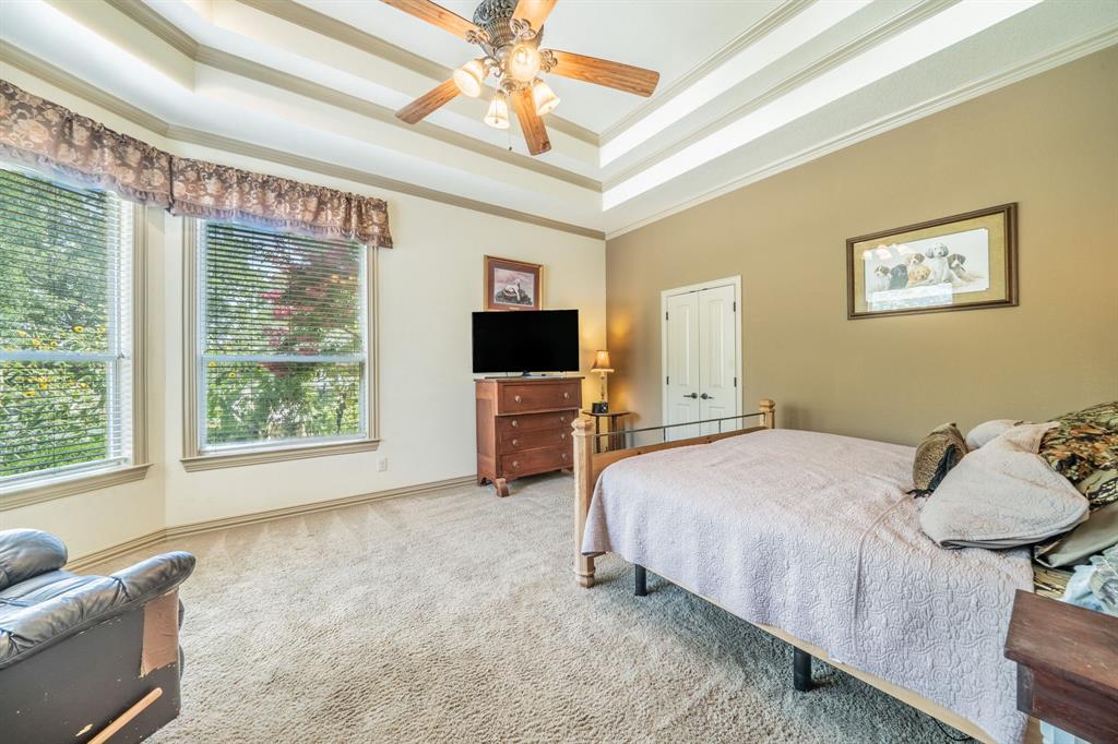 109 Overton Ridge Circle Weatherford, TX 76088 - Photo 12 of 27 Custom Features throughout the room.