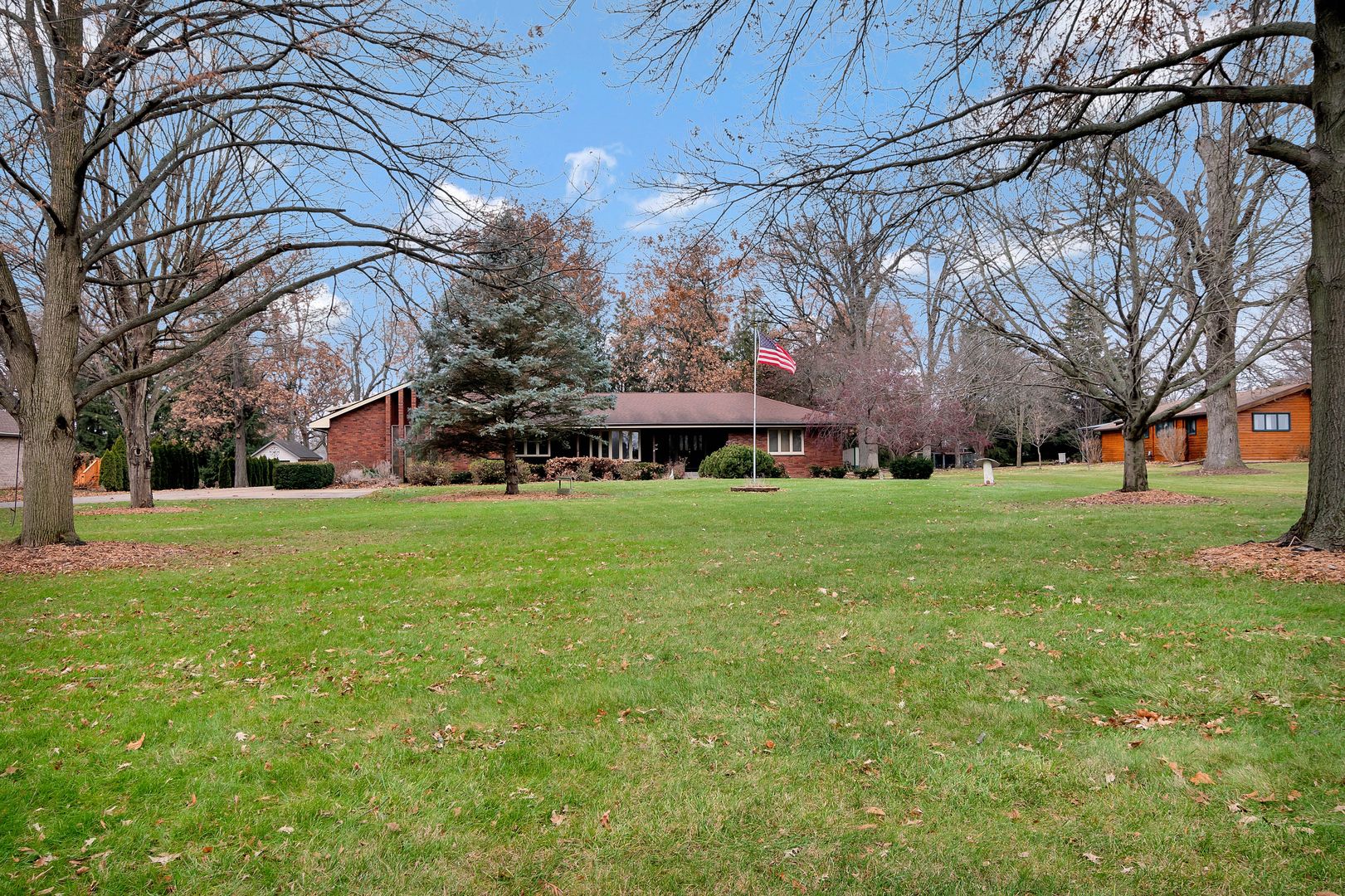 3805 West Sandwich Road Sandwich, IL 60548 - Photo 4 of 28 a view of a house with a yard