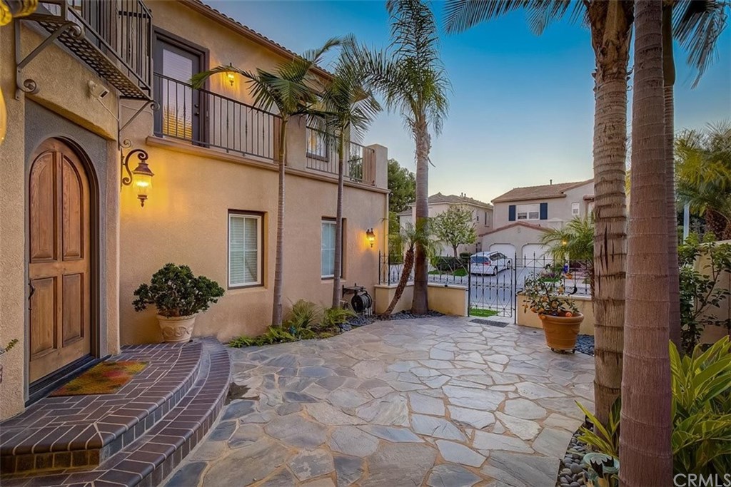 304 Winslow Avenue Long Beach, CA 90814 - Photo 6 of 53