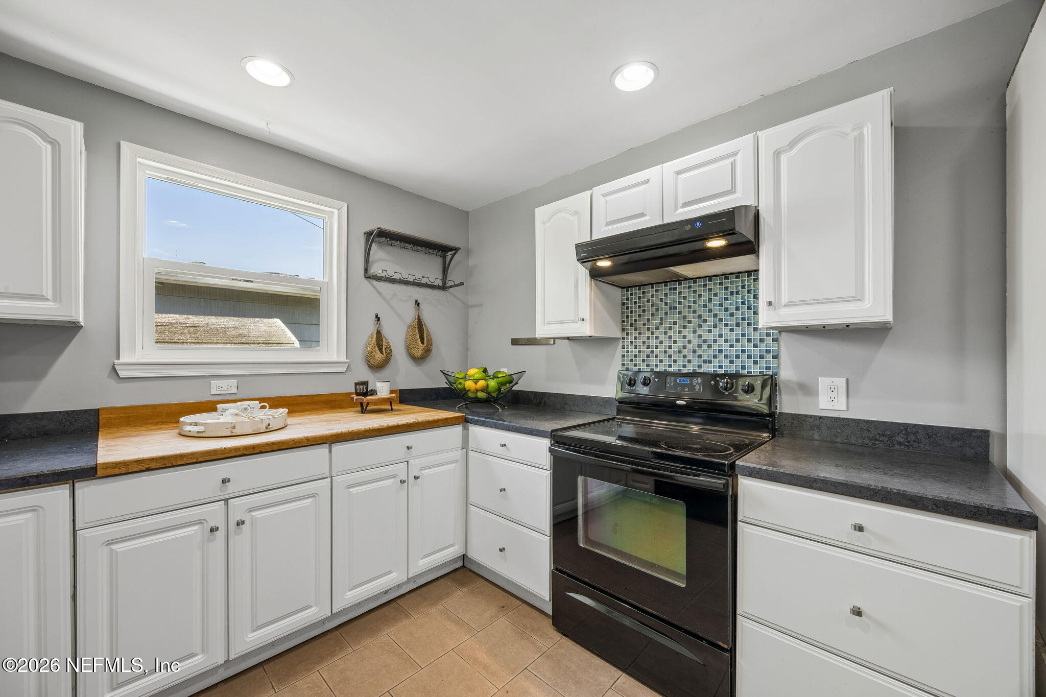 7420 Hennessy Road Jacksonville, FL 32244 - Photo 10 of 36 Kitchen