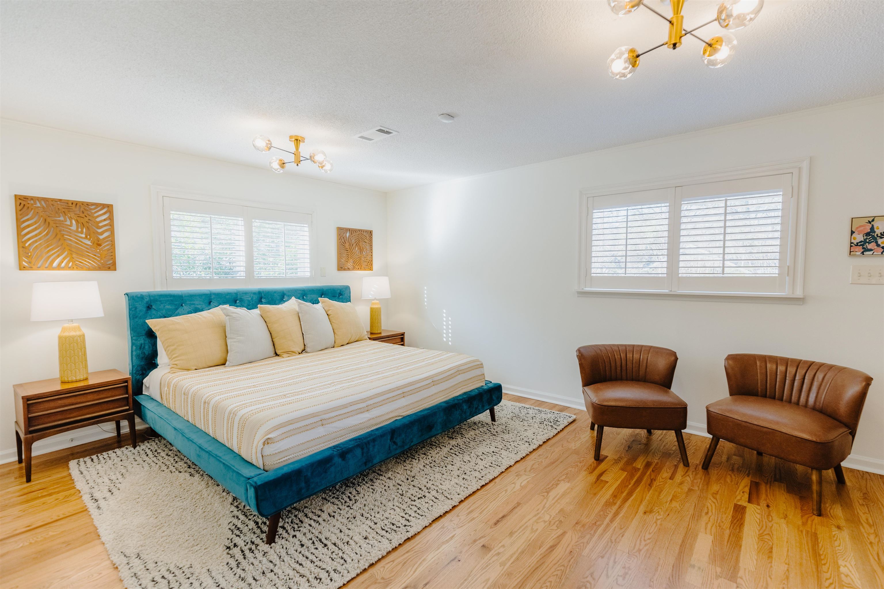 1247 Colonial Road Memphis, TN 38117 - Photo 8 of 29 a bedroom with a bed and a couch