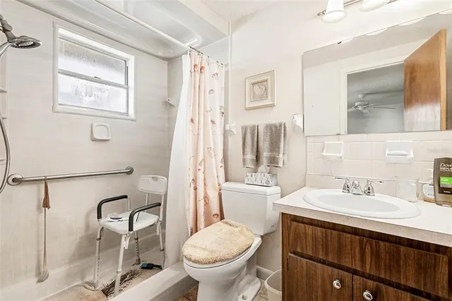 $325,000 | 4760 Seville Drive, Sarasota, FL 34235