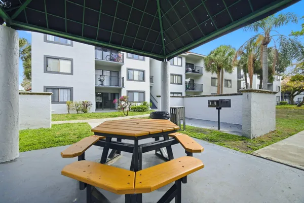 $2,375 | 9244 West Atlantic Boulevard, Unit 1214, Coral Springs, FL 33071