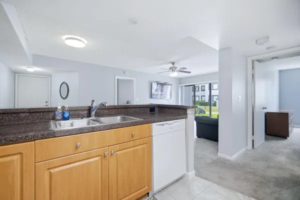 $2,375 | 9244 West Atlantic Boulevard, Unit 1214, Coral Springs, FL 33071