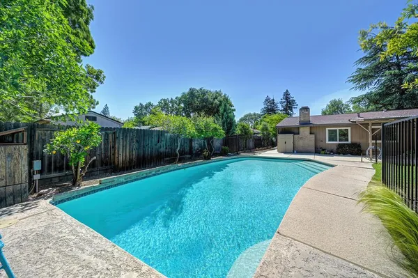 $799,000 | 1133 Auburn Drive, Davis, CA 95616