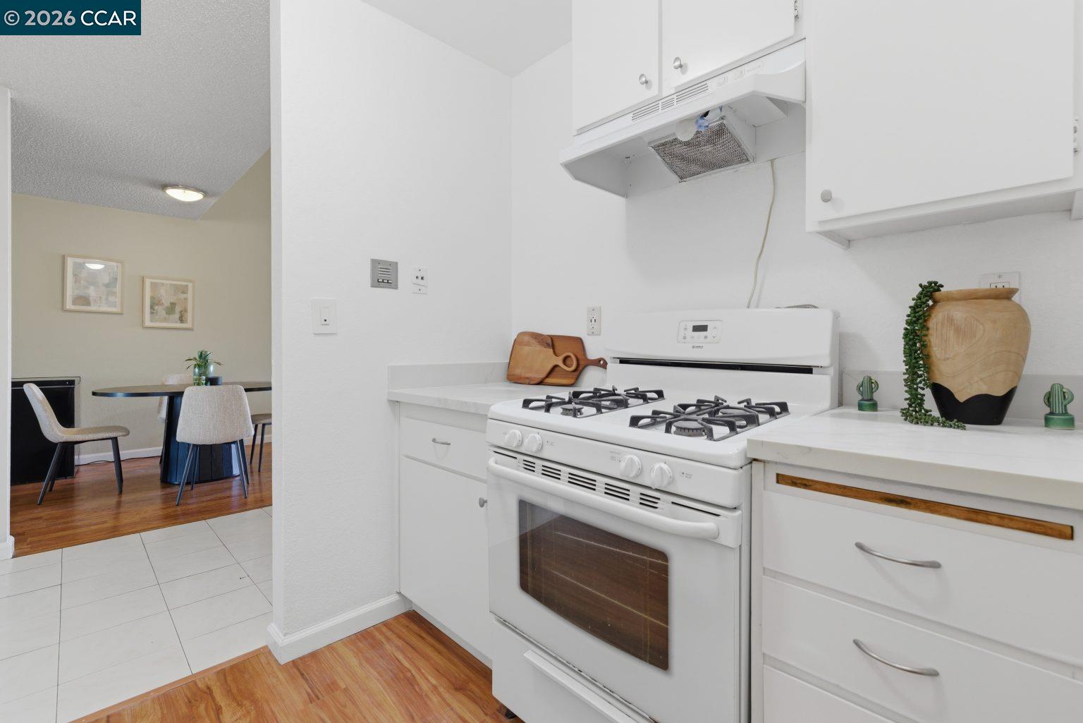 2121 Vale Road, Unit 318 San Pablo, CA 94806 - Photo 14 of 51