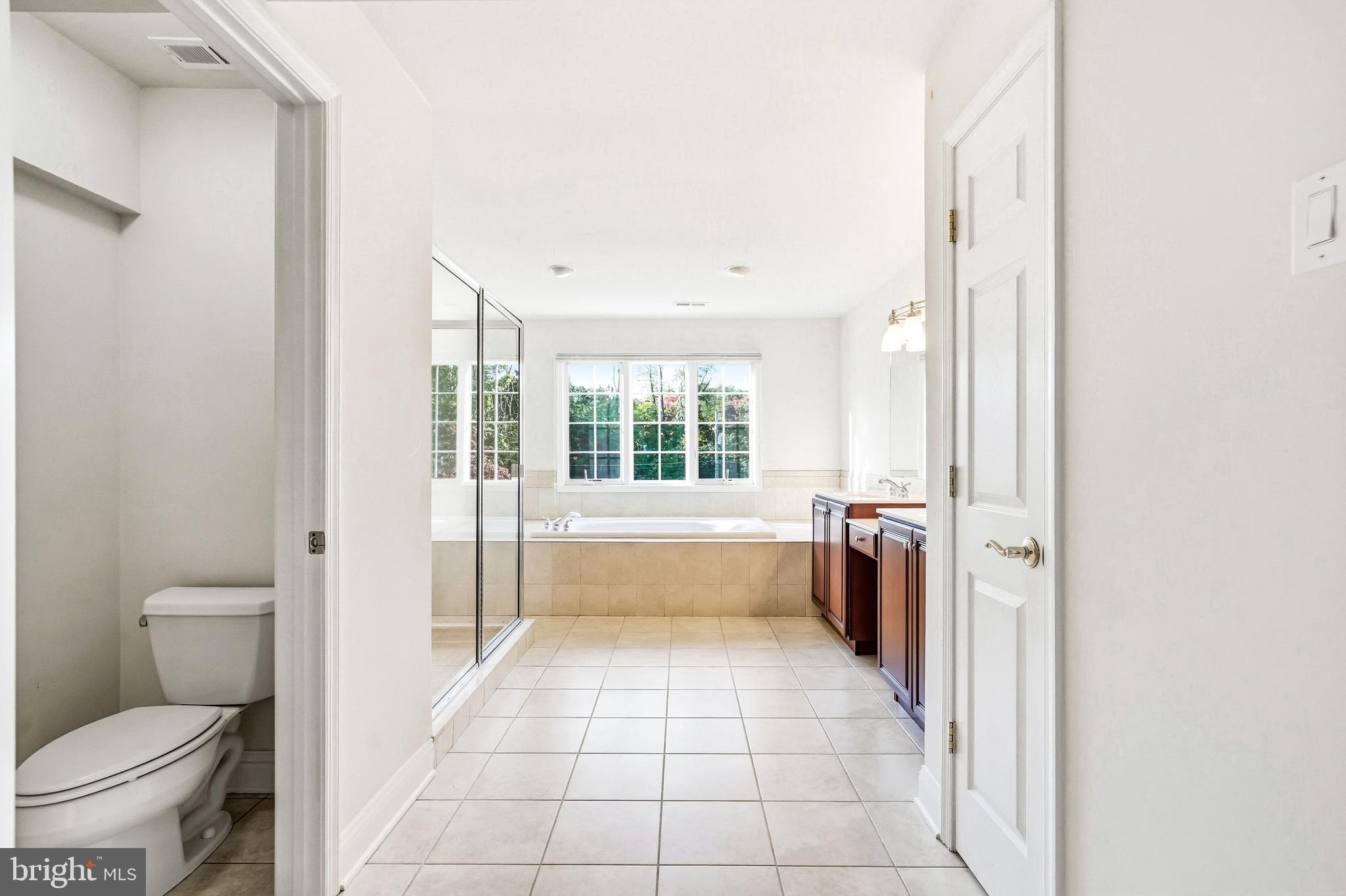 950 Borton Landing Road Moorestown, NJ 08057 - Photo 40 of 53 a bathroom with a tub toilet and sink