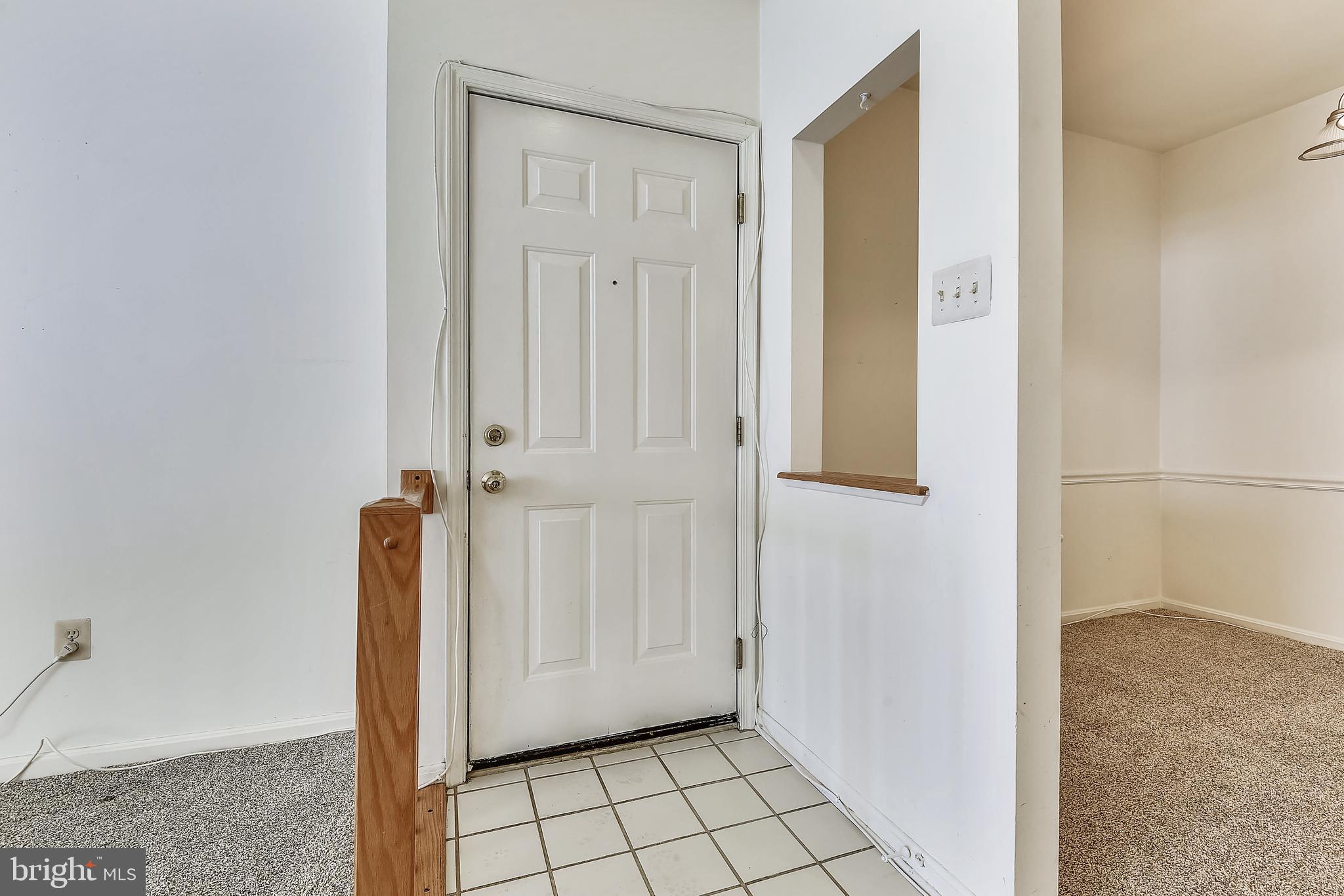 2704 Summerview Way, Unit 103 Annapolis, MD 21401 - Photo 11 of 41 Interior View of Entrance
