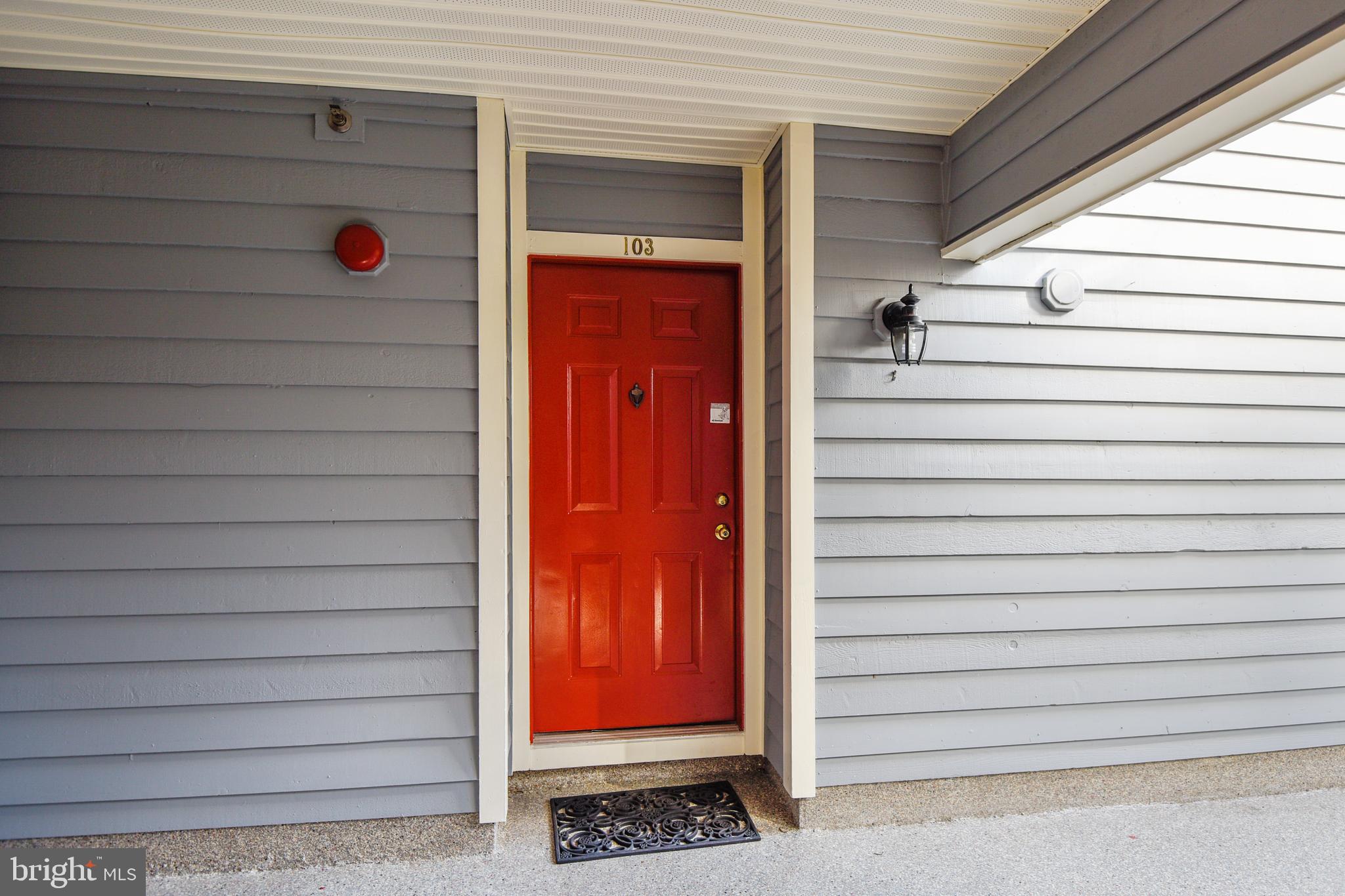 2704 Summerview Way, Unit 103 Annapolis, MD 21401 - Photo 3 of 41 Exterior Entrance