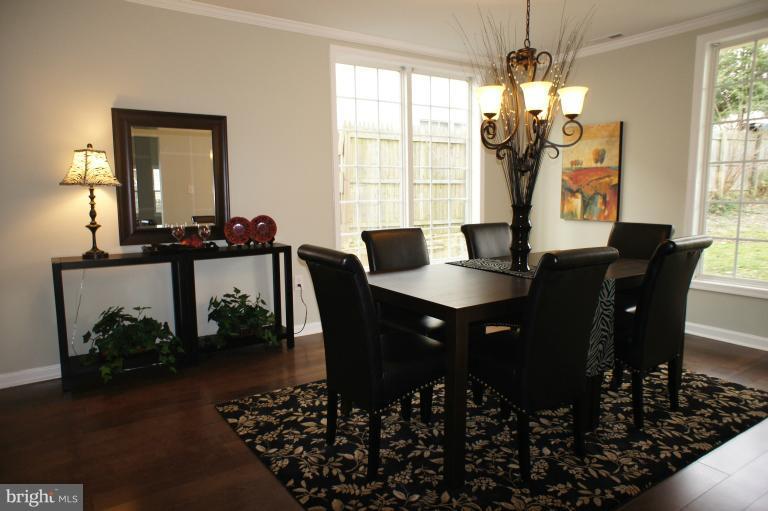 5127 11th Road South Arlington, VA 22204 - Photo 14 of 25 Dining Room