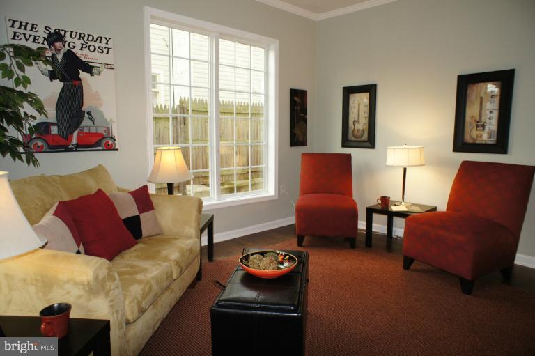 5127 11th Road South Arlington, VA 22204 - Photo 22 of 25 Family Room
