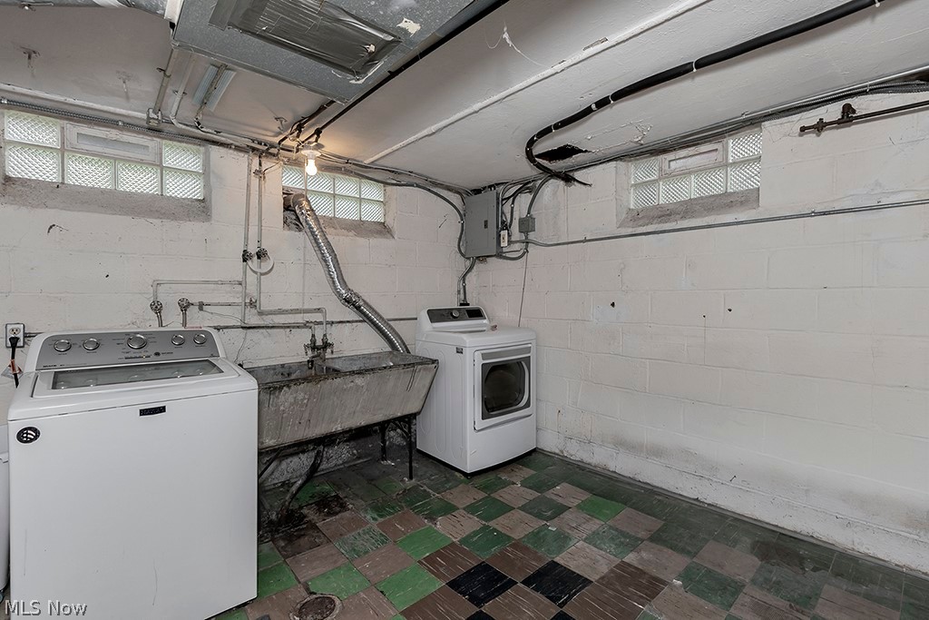 4369 West Anderson Road South Euclid, OH 44121 - Photo 34 of 41 Washer and Dryer included.