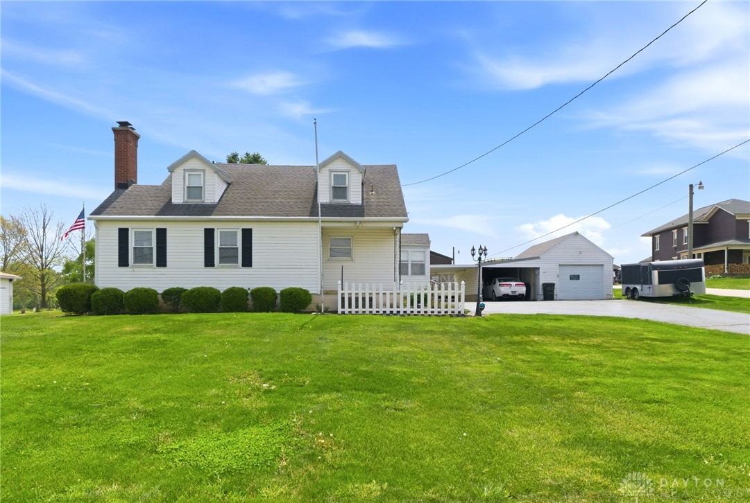 1431 Upper Bellbrook Road Xenia, OH 45385 - Photo 2 of 49