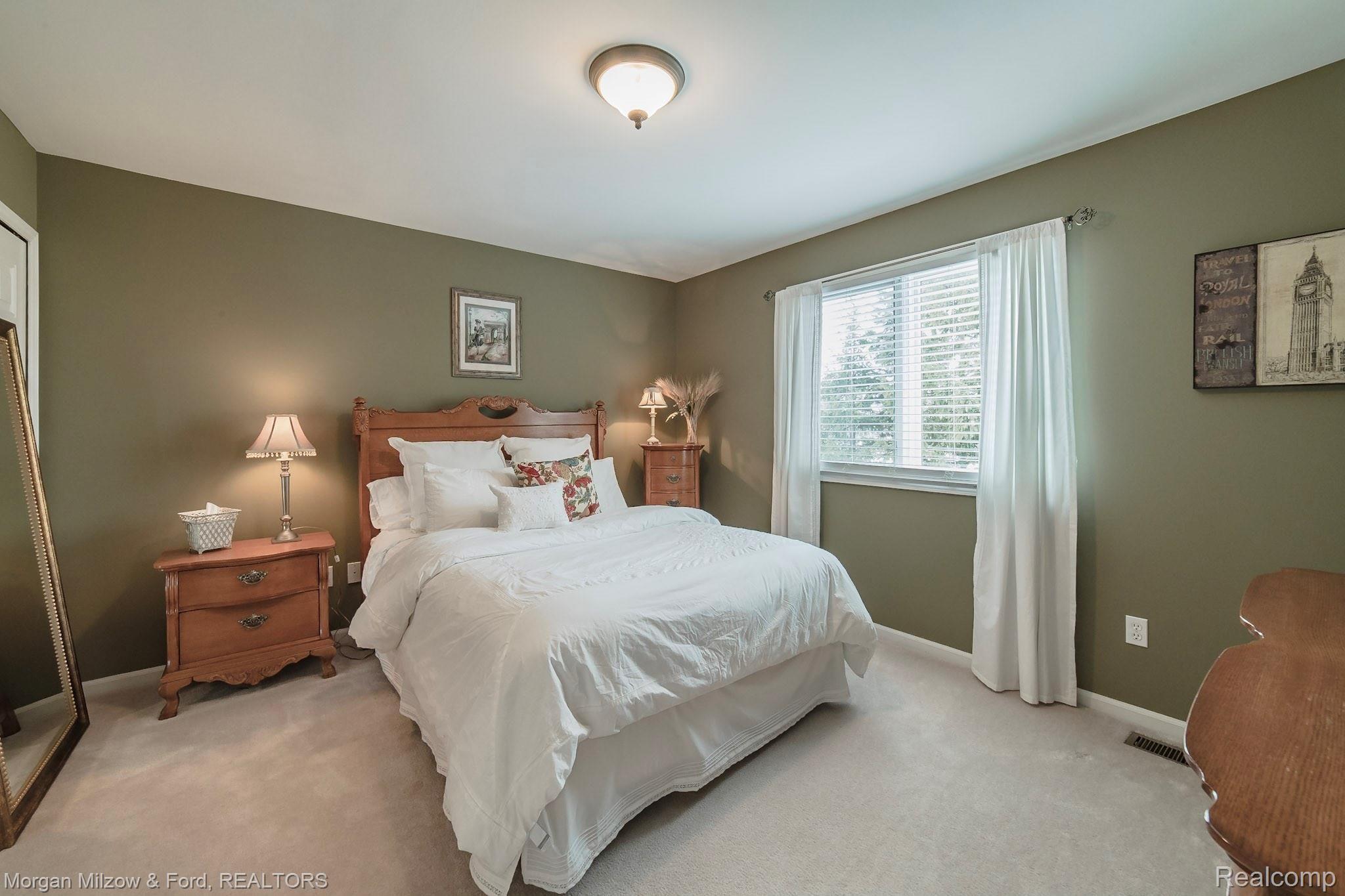 6968 Oakhurst Ridge Road Clarkston, MI 48348 - Photo 38 of 65 6968 Oakhurst (38).jpg