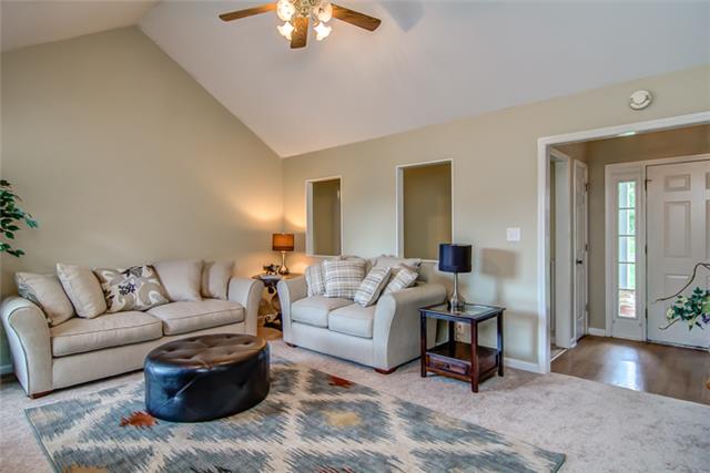 560 Martin Road Clarksville, TN 37042 - Photo 1 of 20 Gallery Image 1