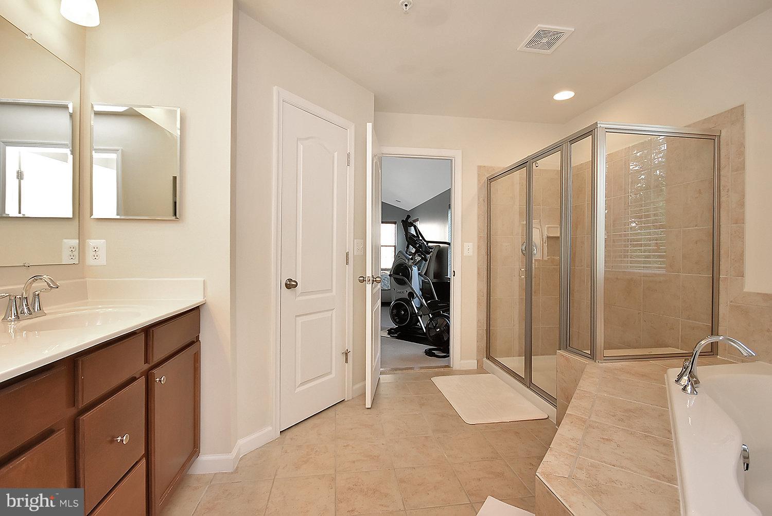 1005 Tangler Circle Accokeek, MD 20607 - Photo 19 of 30 Bath (Master)