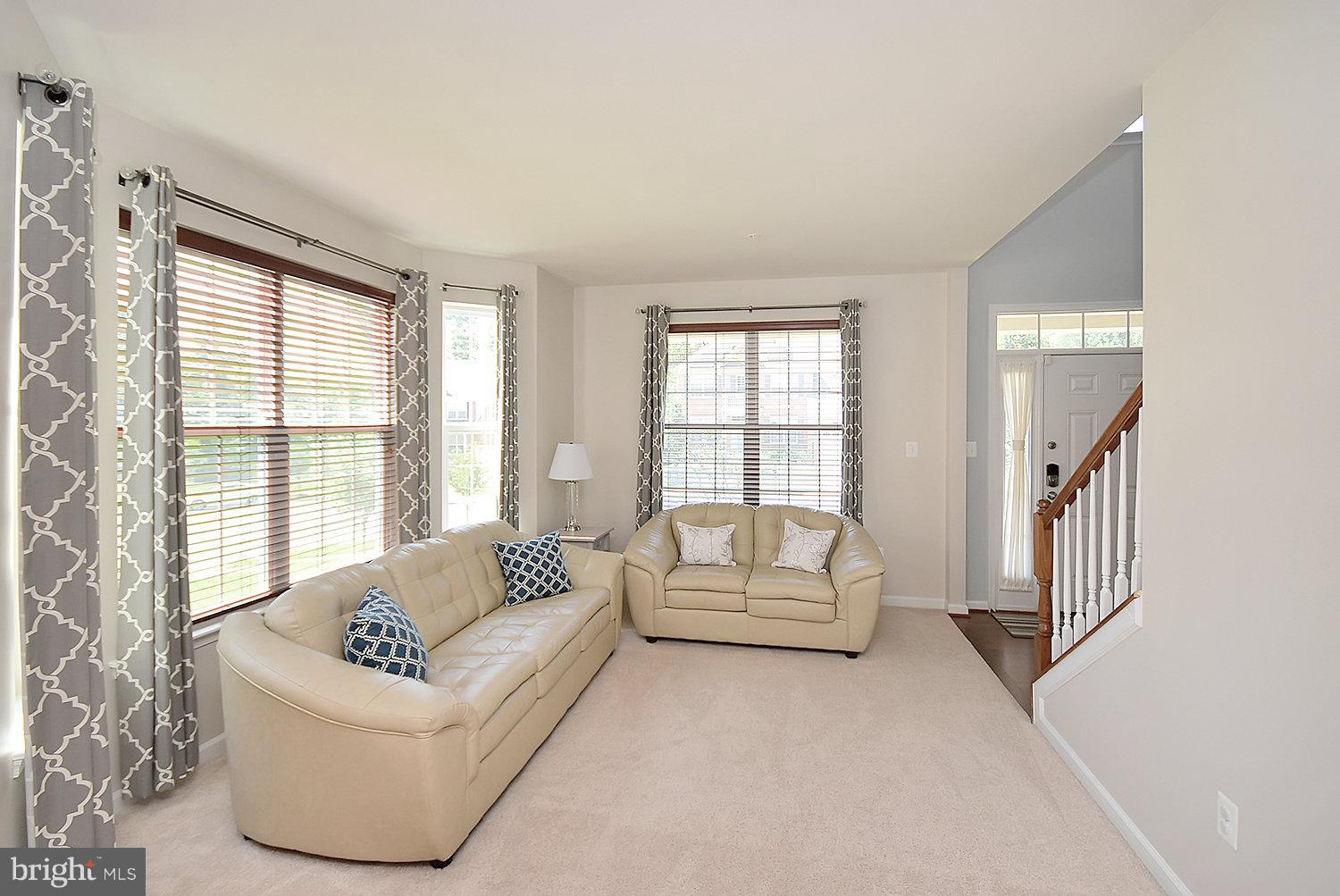 1005 Tangler Circle Accokeek, MD 20607 - Photo 8 of 30 Living Room