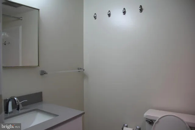 $2,250 | 3360 Woodburn Road, Unit 23, Annandale, VA 22003