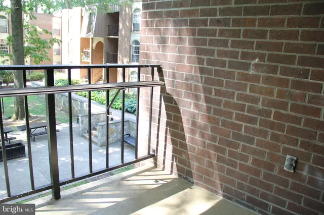 $2,250 | 3360 Woodburn Road, Unit 23, Annandale, VA 22003