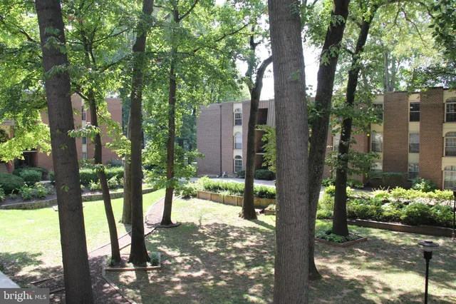 $2,250 | 3360 Woodburn Road, Unit 23, Annandale, VA 22003